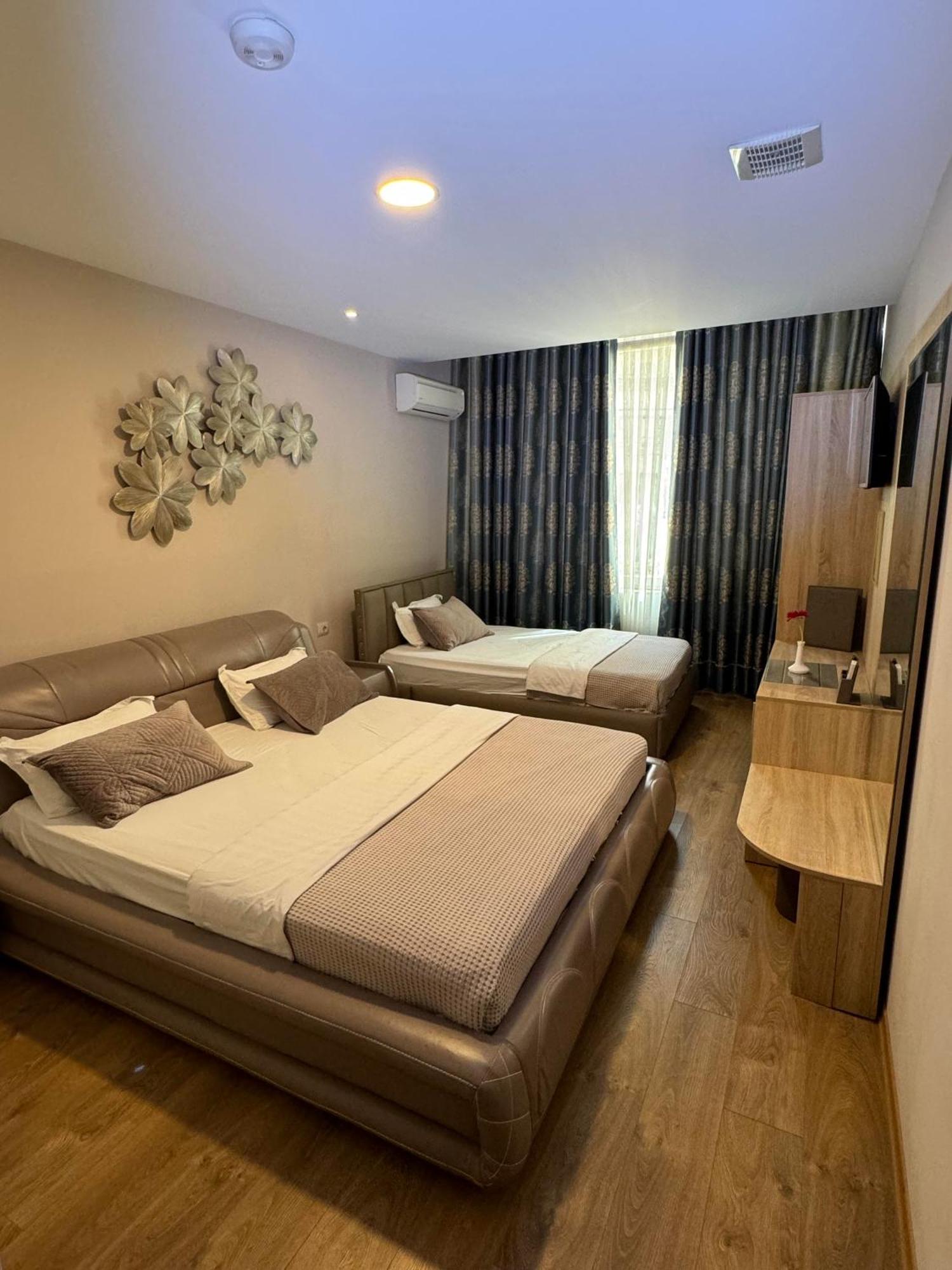 Park Hotel Tirana Yzberish Экстерьер фото