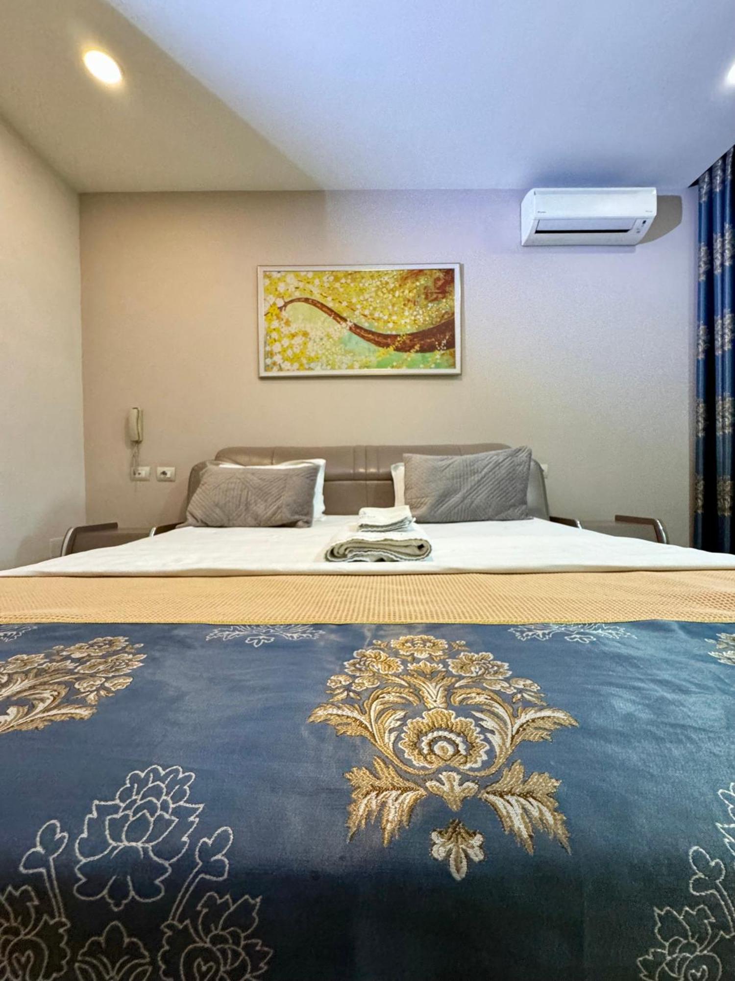 Park Hotel Tirana Yzberish Экстерьер фото