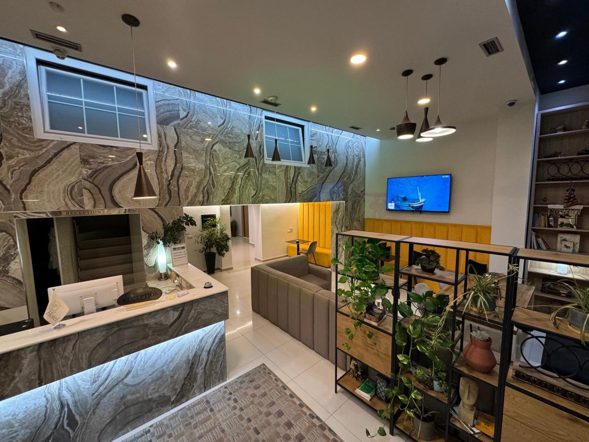 Park Hotel Tirana Yzberish Экстерьер фото