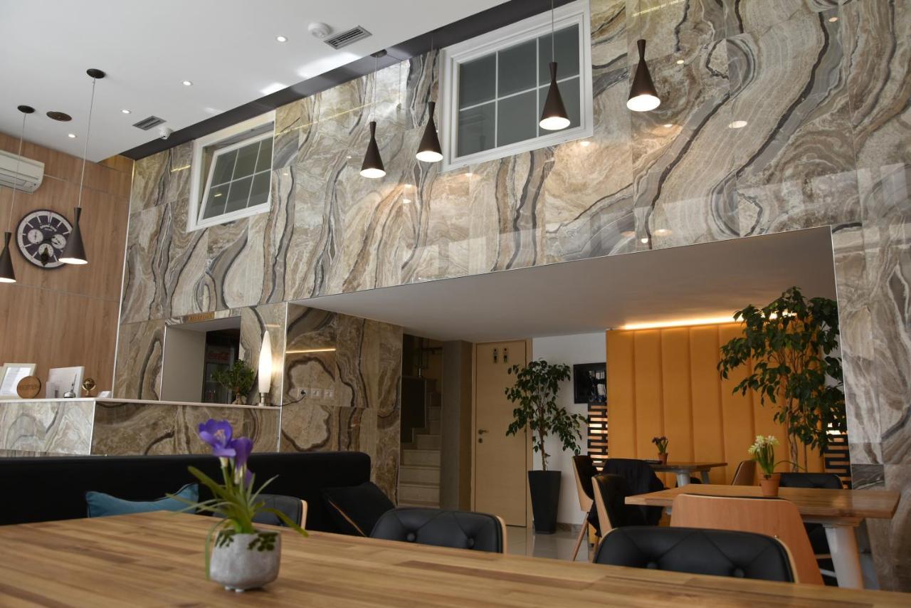 Park Hotel Tirana Yzberish Экстерьер фото